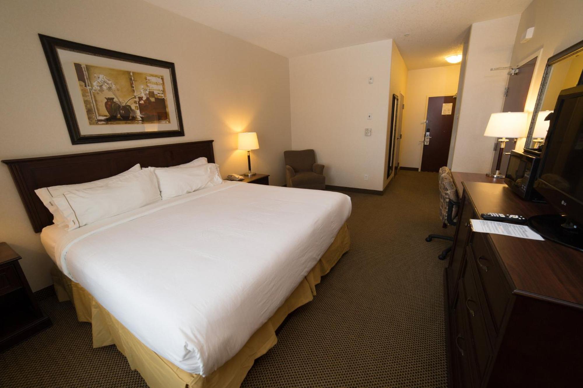 Holiday Inn Express & Suites Whitecourt By Ihg Exterior foto
